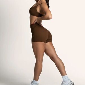 Lycit essential short shorts